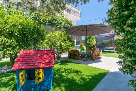 Location, children, Family