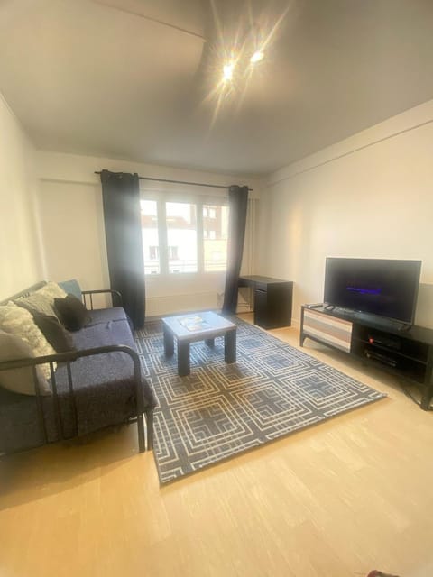 The Cosy studio Aubervilliers - Metro 12 Apartment in Aubervilliers