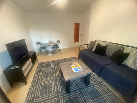 The Cosy studio Aubervilliers - Metro 12 Apartment in Aubervilliers