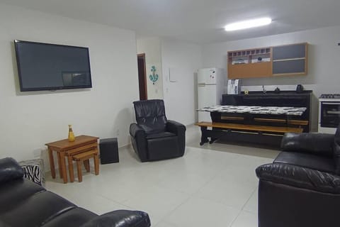 TV and multimedia, Kitchen or kitchenette, Living room