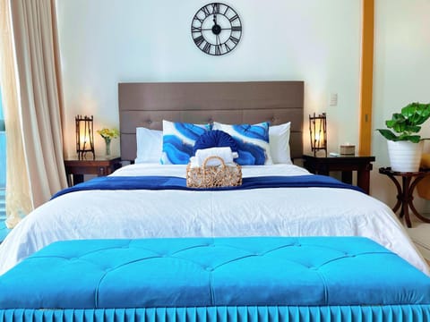 Bed, Decorative detail, Bedroom