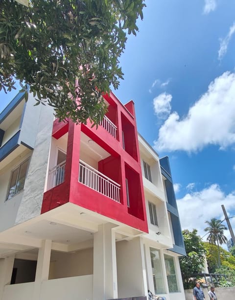 Property building, Facade/entrance