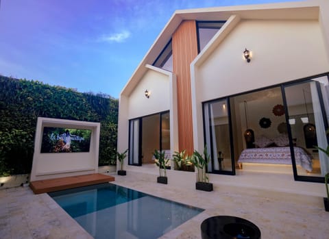 Property building, Garden view, Swimming pool