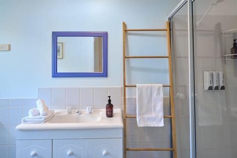 Shower, Bathroom, towels, towels