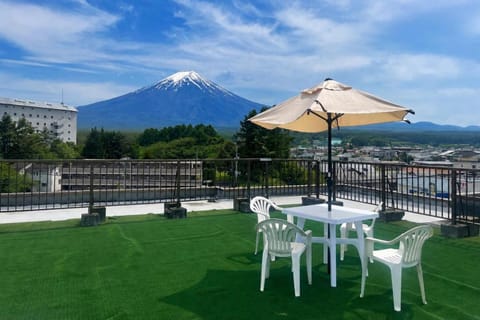 Nearby landmark, Day, Natural landscape, Summer, Mountain view