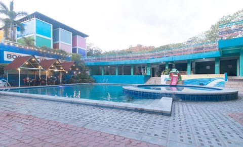 Property building, Swimming pool
