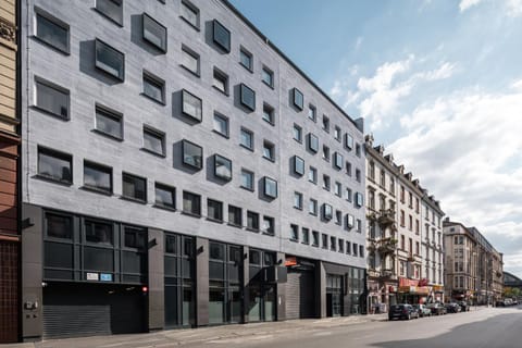 Property building, Neighbourhood, Street view, Location