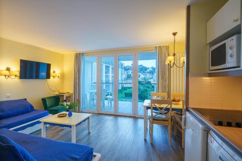 Balcony/Terrace, Living room, Dining area