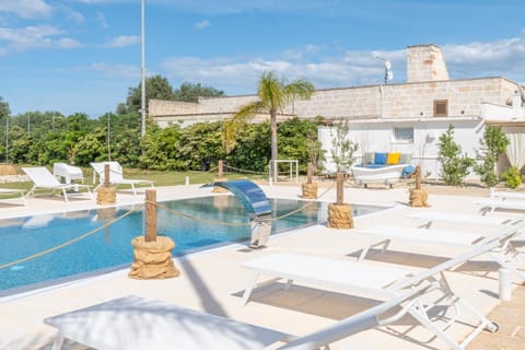 Solarium, Pool view, Swimming pool, sunbed