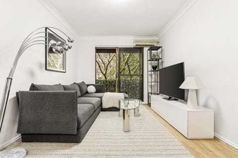 Living room, Seating area, air conditioner