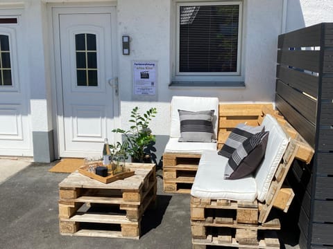 Patio, Balcony/Terrace, Seating area