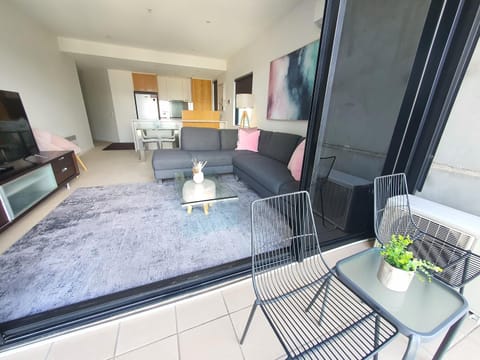 View (from property/room), Balcony/Terrace, Kitchen or kitchenette, Living room, Seating area, Dining area, kitchen
