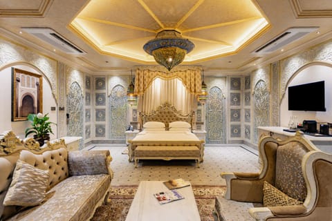 Seating area, Bedroom