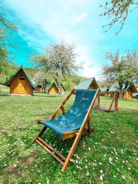 Rafting Camp Tara 87 Campground/
RV Resort in Montenegro