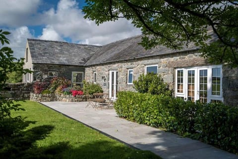 Property building, Garden, Garden view