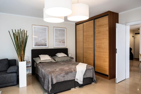 Apartament Avangard Lux - przy Promenadzie - z garażem Apartment in Swinoujscie