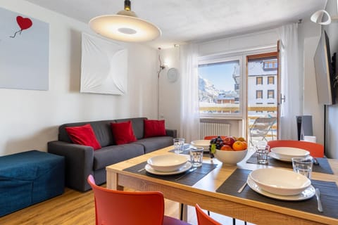 Hostdomus - Bianca Suite Apartment in Sestriere