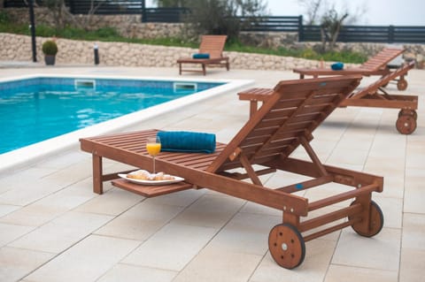 Day, Pool view, Swimming pool, sunbed