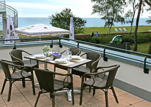 View (from property/room), Balcony/Terrace, Sea view