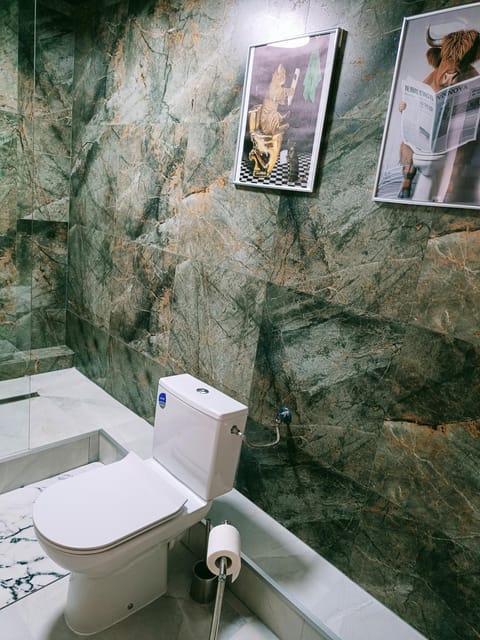 Shower, Toilet, Bathroom