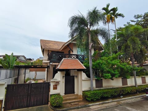 Property building, Day