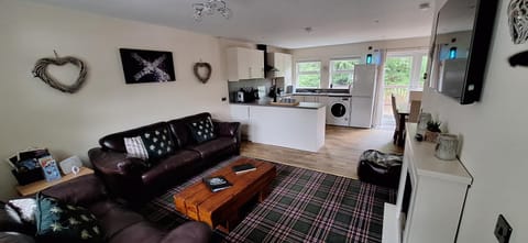 Ben Vorlich Cottage House in Scotland