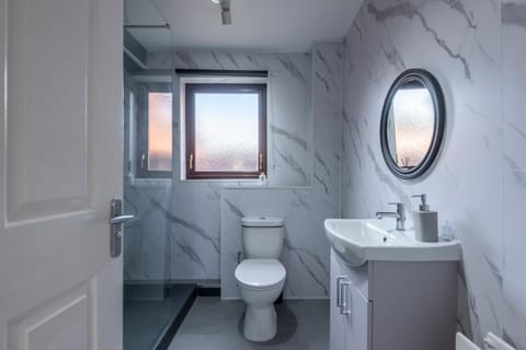 Shower, Toilet, Bathroom