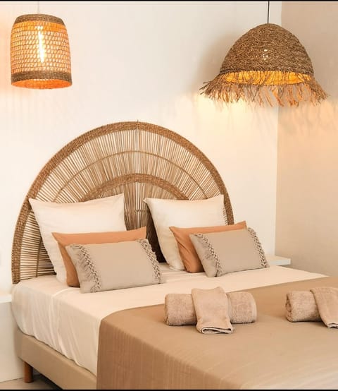 Bed, Photo of the whole room, Decorative detail, Bedroom, furniture