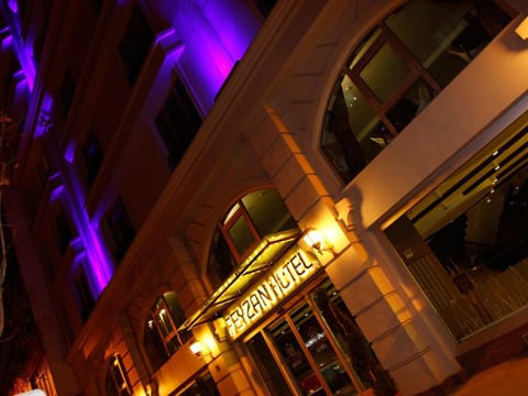 Property building, Facade/entrance