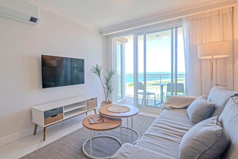 TV and multimedia, Living room, air conditioner