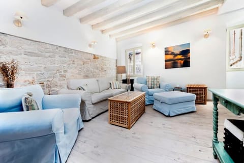 GRISIA Sea view with terrace Apartment in Rovinj