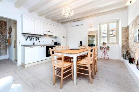 GRISIA Sea view with terrace Apartment in Rovinj