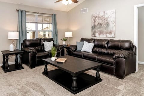 Home among the Nook in Hamilton Ohio House in Hamilton