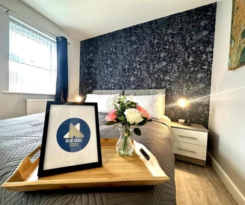 Riverside View by Blue Skies Stays House in Middlesbrough