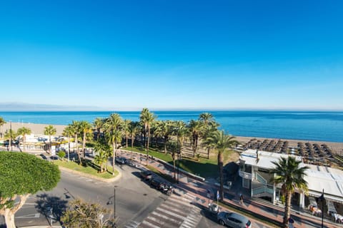 Neighbourhood, Sea view, Street view, Location, Parking