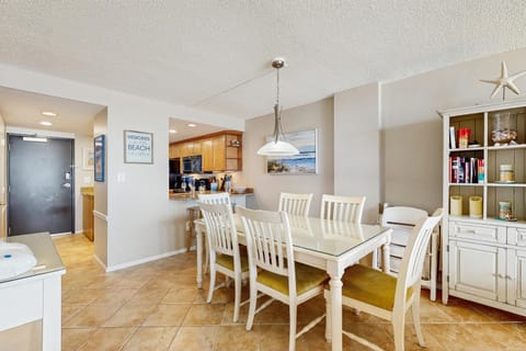 Sea Colony --- 807 Chesapeake House Rd Apartment in Sea Colony