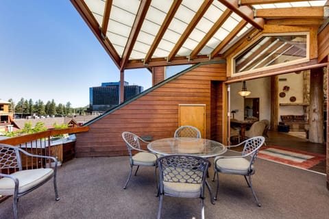 Downtown Penthouse House in Stateline