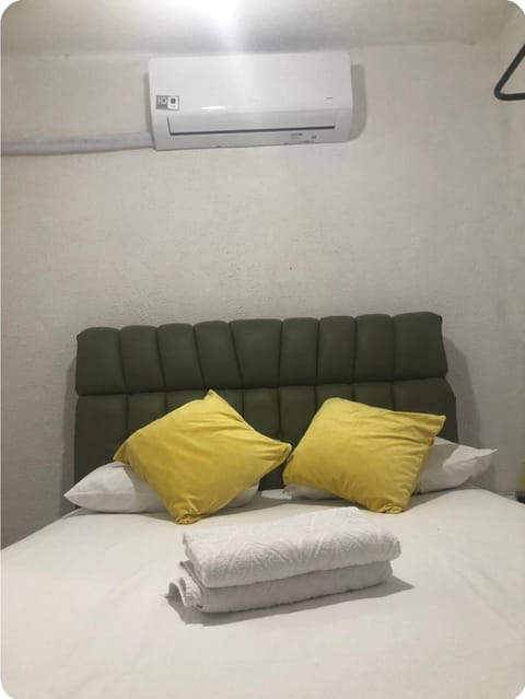Bed, Bedroom, air conditioner