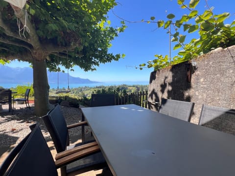 Garden, View (from property/room), Balcony/Terrace, Lake view, Mountain view