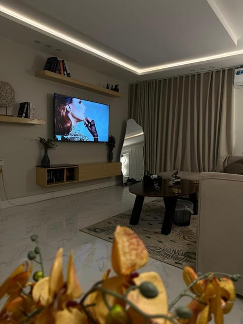 TV and multimedia, Lounge or bar, Seating area