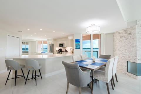 Dining area, Sea view