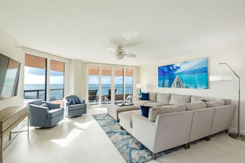 TV and multimedia, Living room, Seating area, Sea view, fireplace