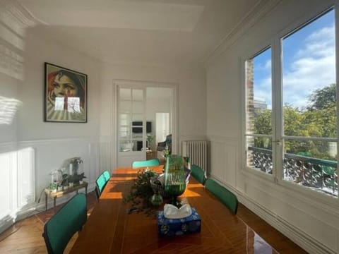 Seating area, Dining area