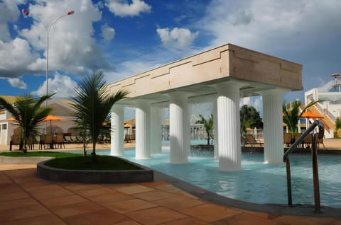 Property building, Day, Pool view, Swimming pool