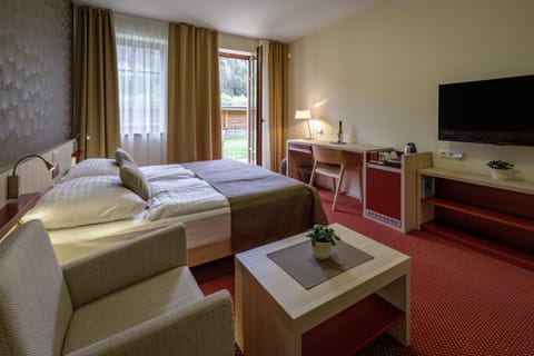 Bed, Balcony/Terrace, Bedroom