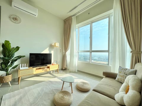 TV and multimedia, Living room, Seating area, air conditioner
