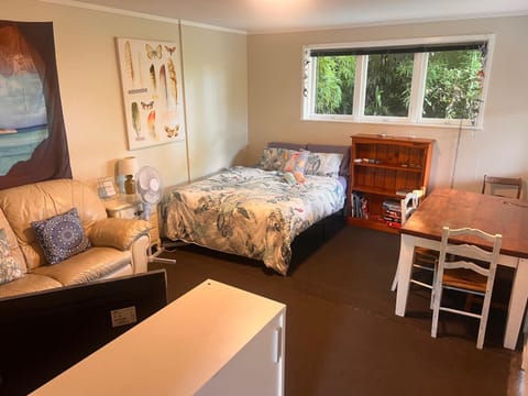 Living room, Seating area, Dining area, Bedroom