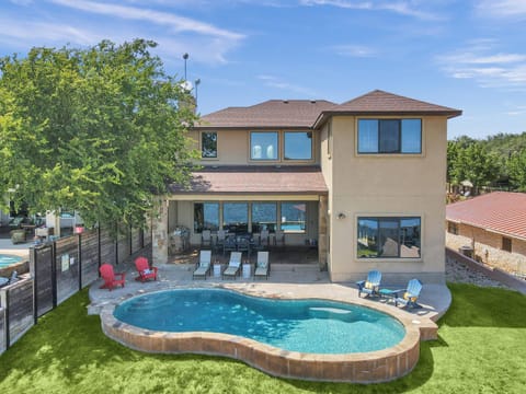 119 Christopher Concierge Services Available House in Kingsland