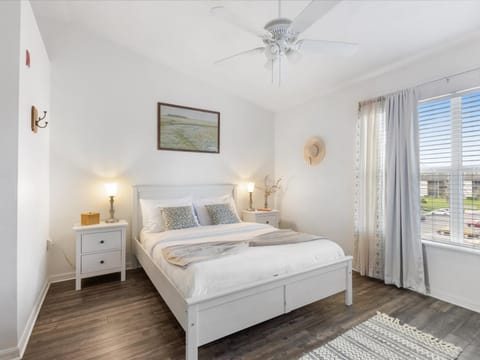 Convenient & Inviting - Fully-Equipped 2BD Condo House in Gainesville