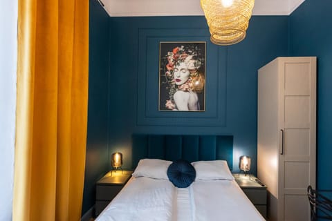 Bed, Photo of the whole room, Bedroom, wardrobe